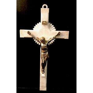 Vintage Religious Marbleized White Crucifix/Jesus On The Cross